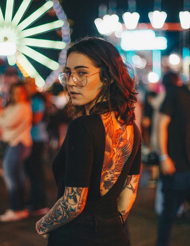 Laura E.